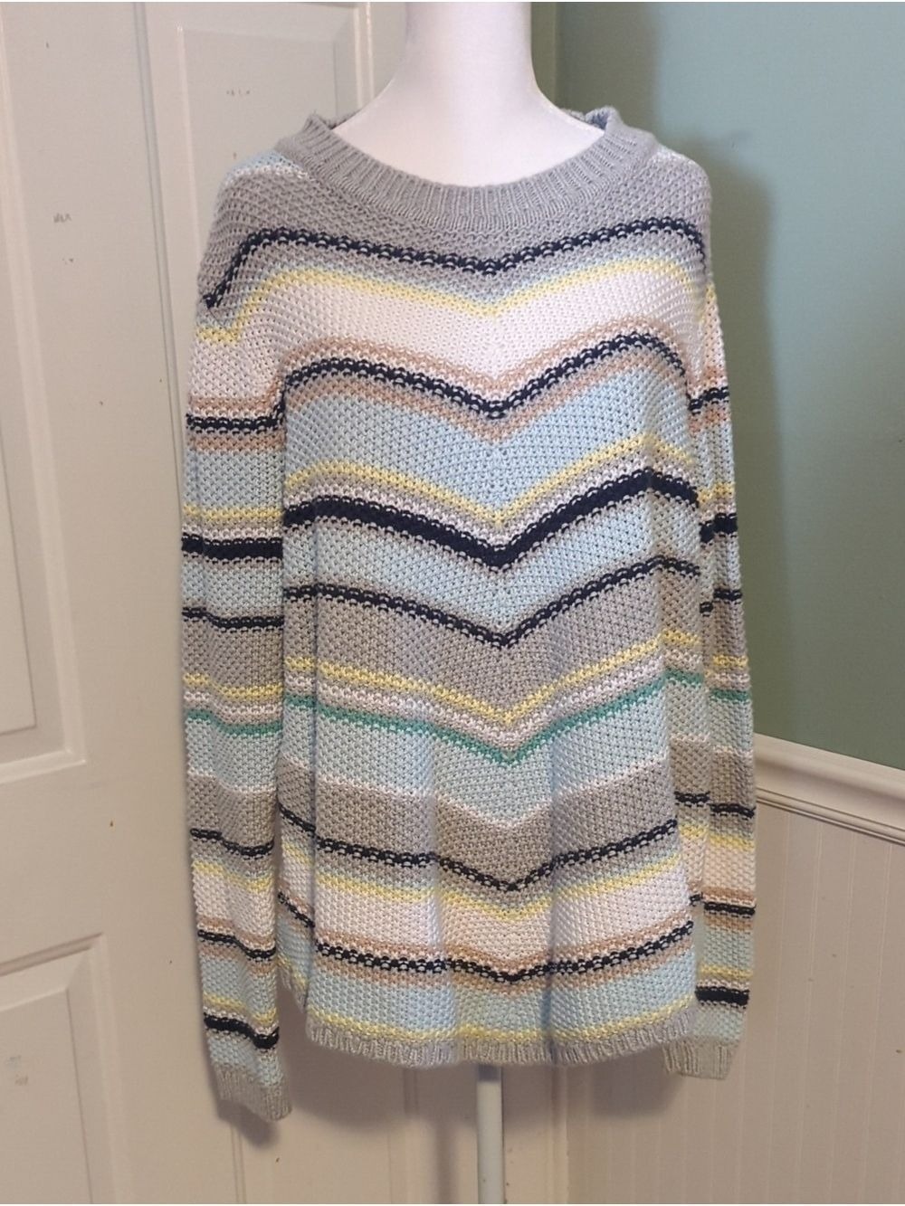 Caslon Women's Large Crew Sweater Chevron Stripe Light Gray Navy Yellow Mint